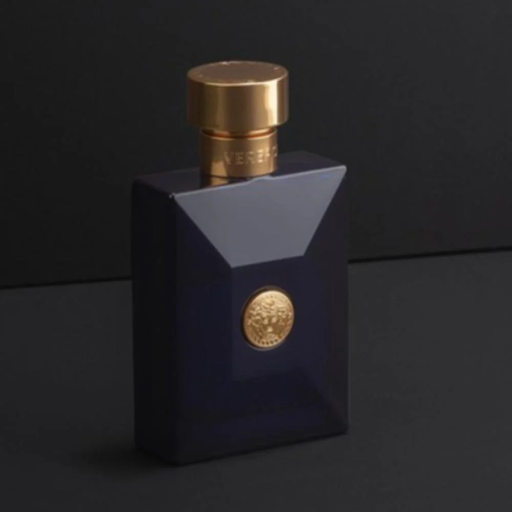 <strong>عطر فيرساتشي بور هوم Versace Pour Homme</strong>