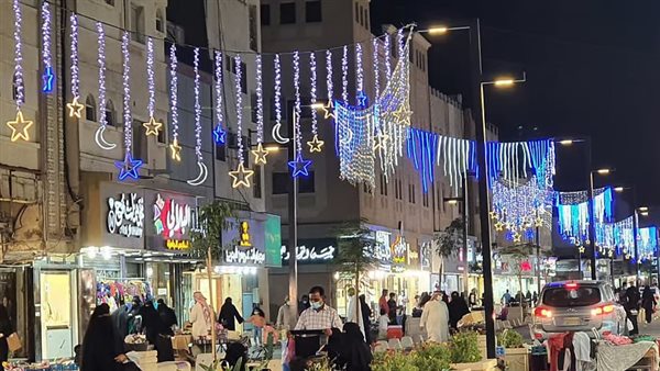 إقبال متزايد على الأسواق قبل العيد